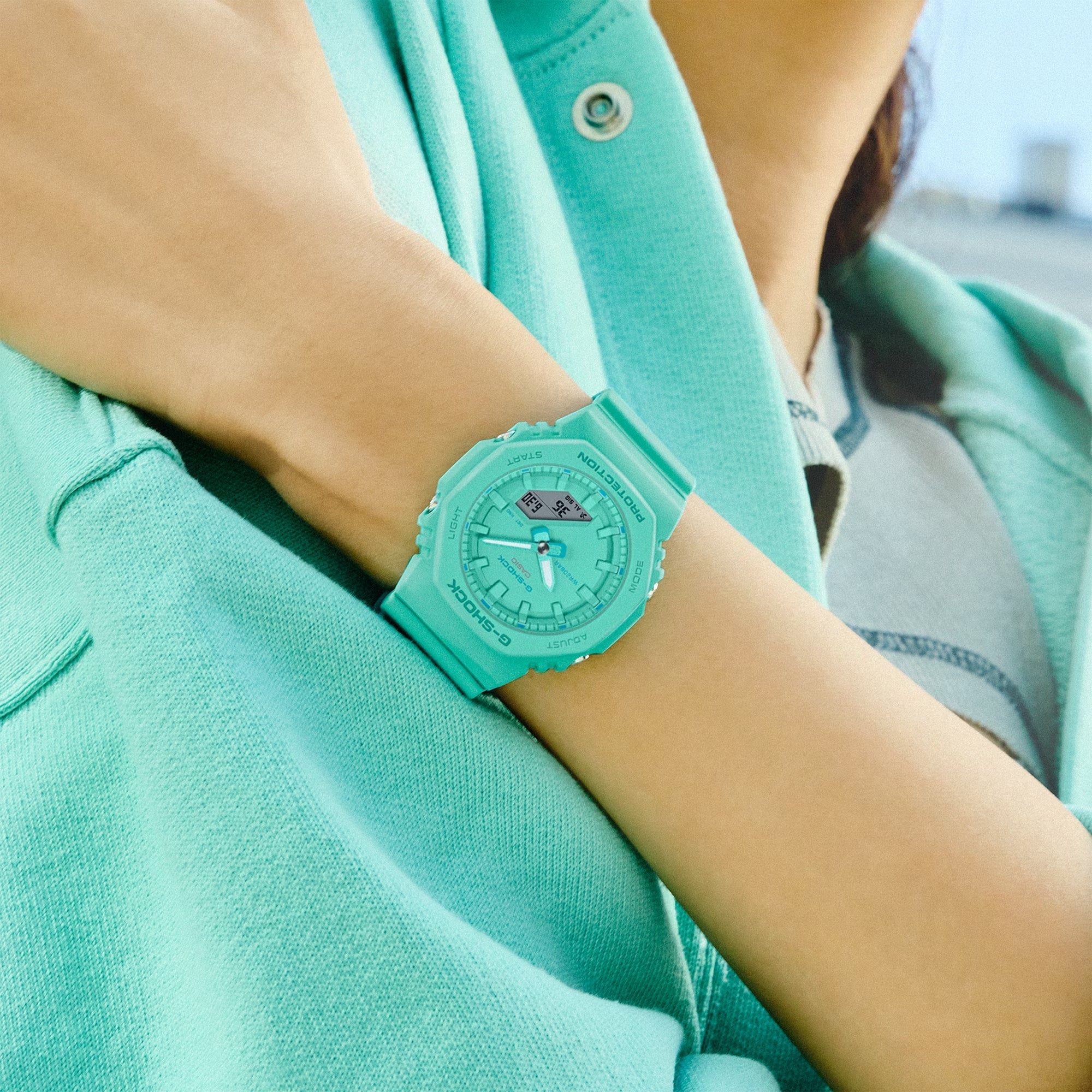 G Shock Mid-Size GMAP2100-2A